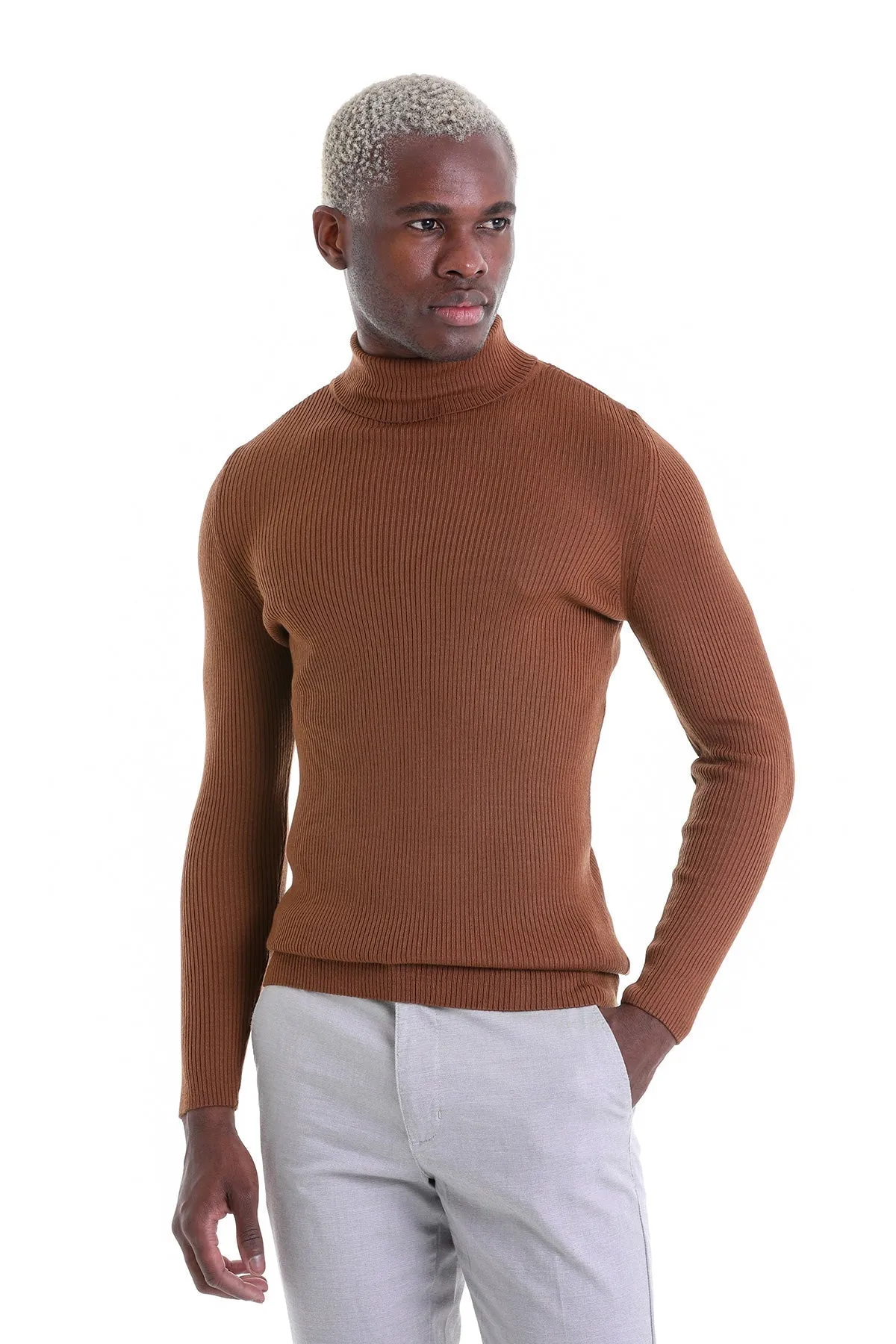 Comfort Fit Wool Blend Tobacco Turtleneck Sweater