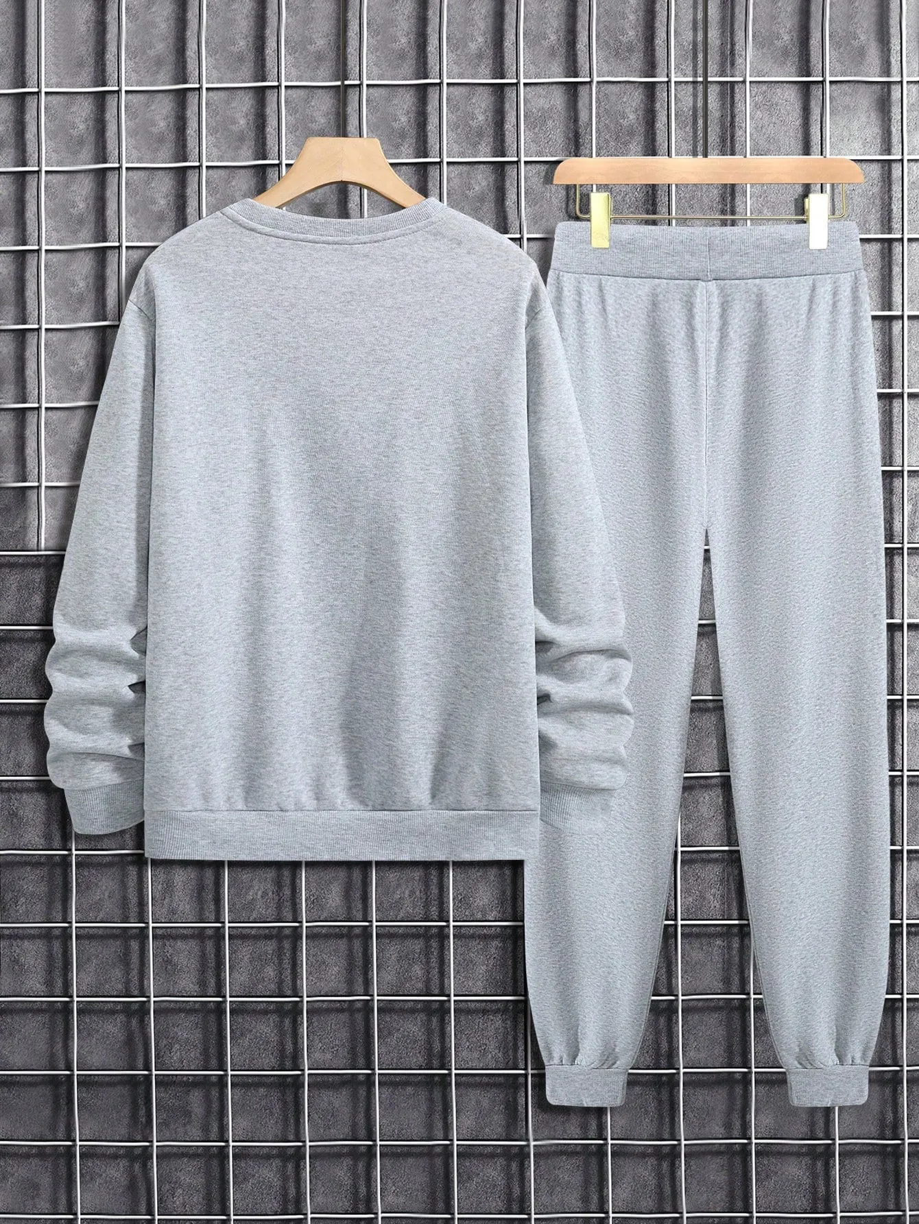 Manfinity Men's Teddy Bear Print Round Neck Sweatshirt And Sweatpants Set